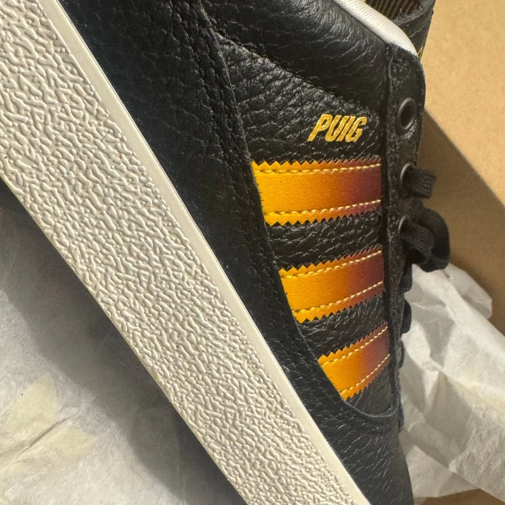 Adidas Puig Black with Yellow and Orange Accents size 9.5 /8.5 men‎ New